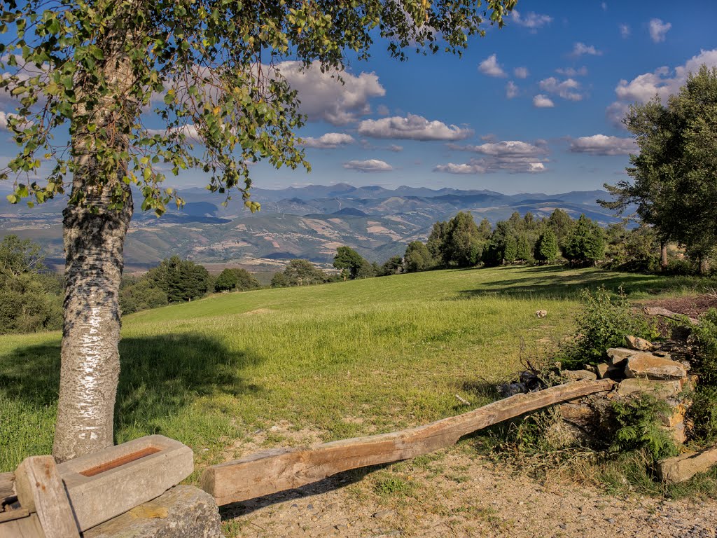 Becerreá, Lugo, Spain by Colin Hughes