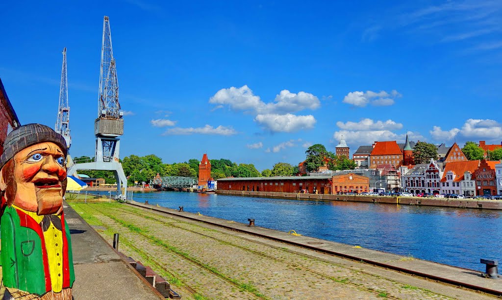 Fiete begrüßt die Hafengäste - Hansahafen Lübeck by Rit@