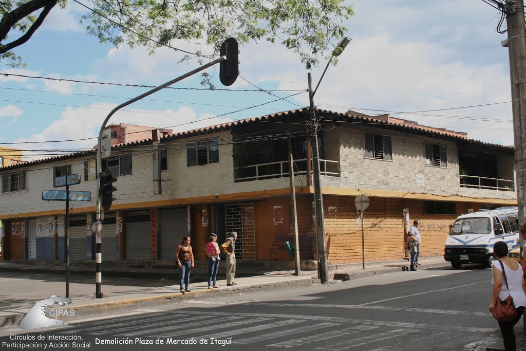 Demolición Plaza de Mercado by Edwin Bermúdez B