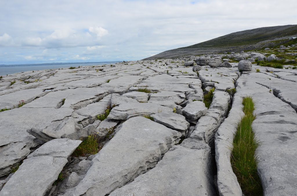 Murrooghtoohy South, Co. Clare, Ireland by Rolf Hesse