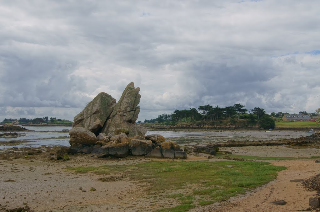 Crech Allano, 22870 Île-de-Bréhat, France by Olga Ivanova