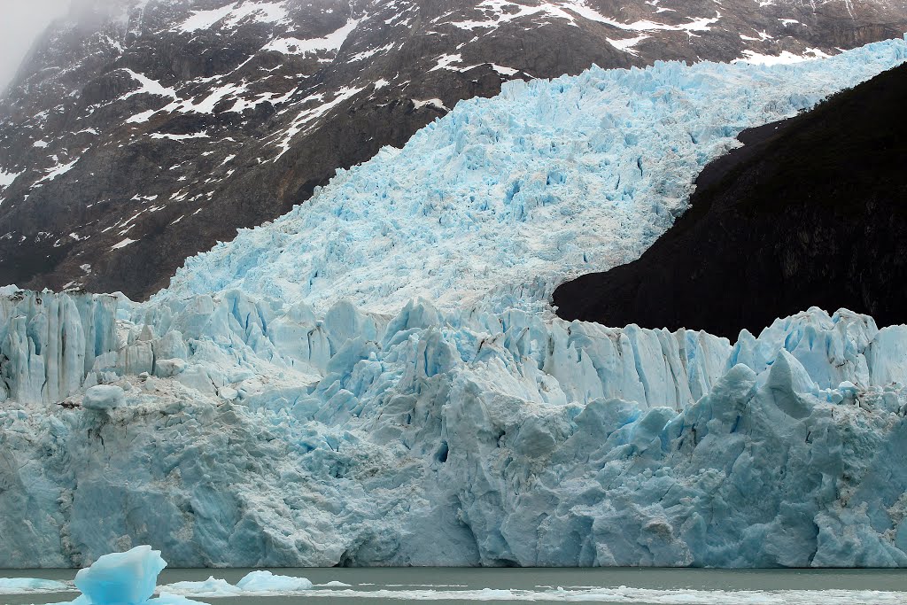 Azul fantástico do Glaciar Spegazzini by Carlos A Machado