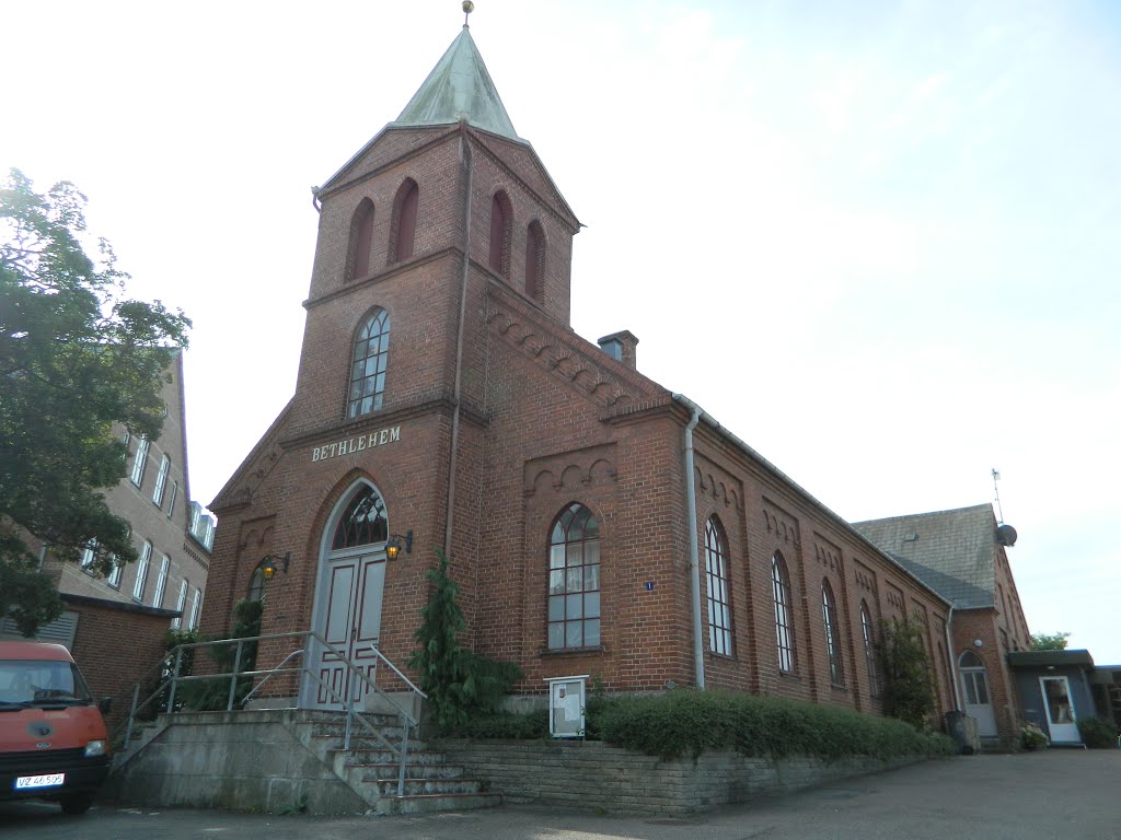 Church in Hillerød by Pink Fluffy Unicorn