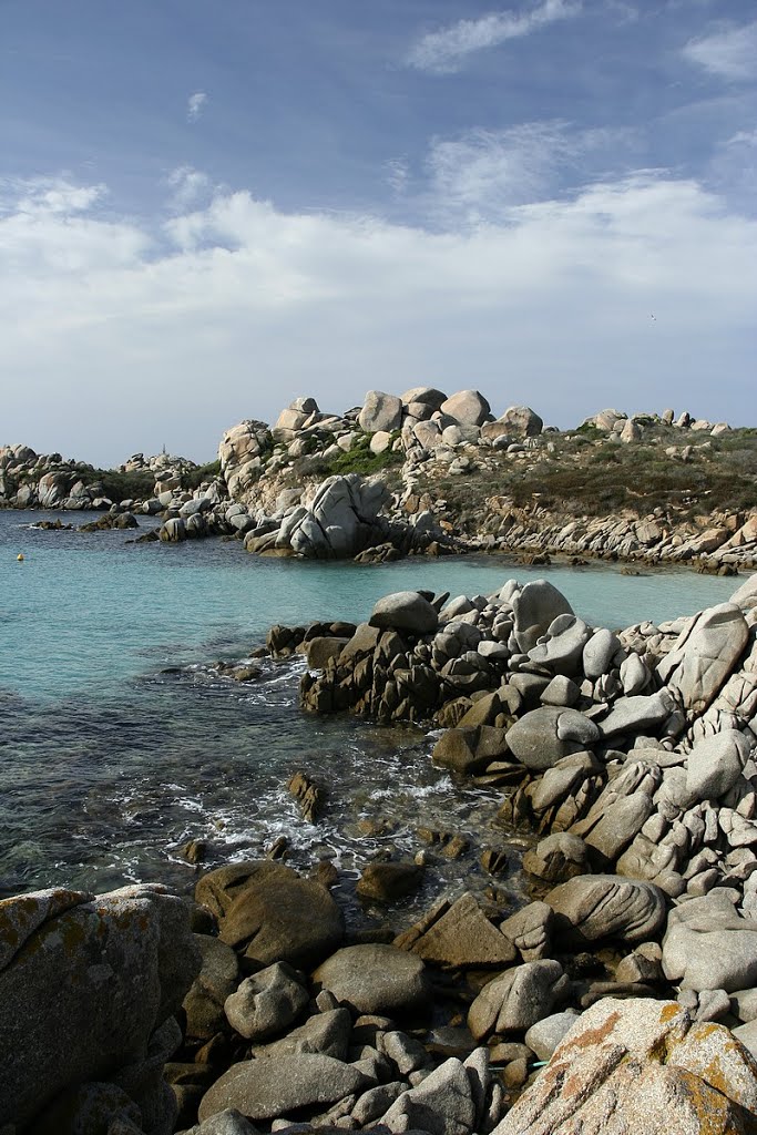 La côte des îles lavezzi by Philippe VADOT