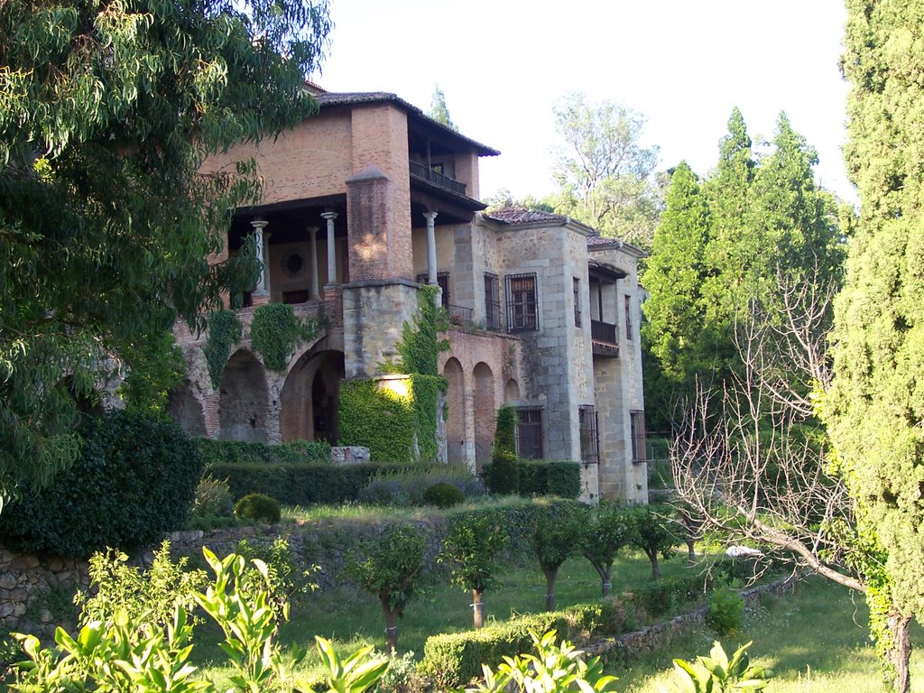 Monasterio de Carlos V by Javier Gamino Palomo