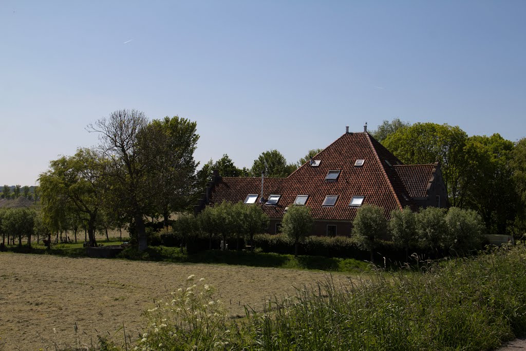 Boerderij (farm), Purmerdijk 15, Purmer, Purmerend, Netherlands by C. Bien (© CBP fotog…