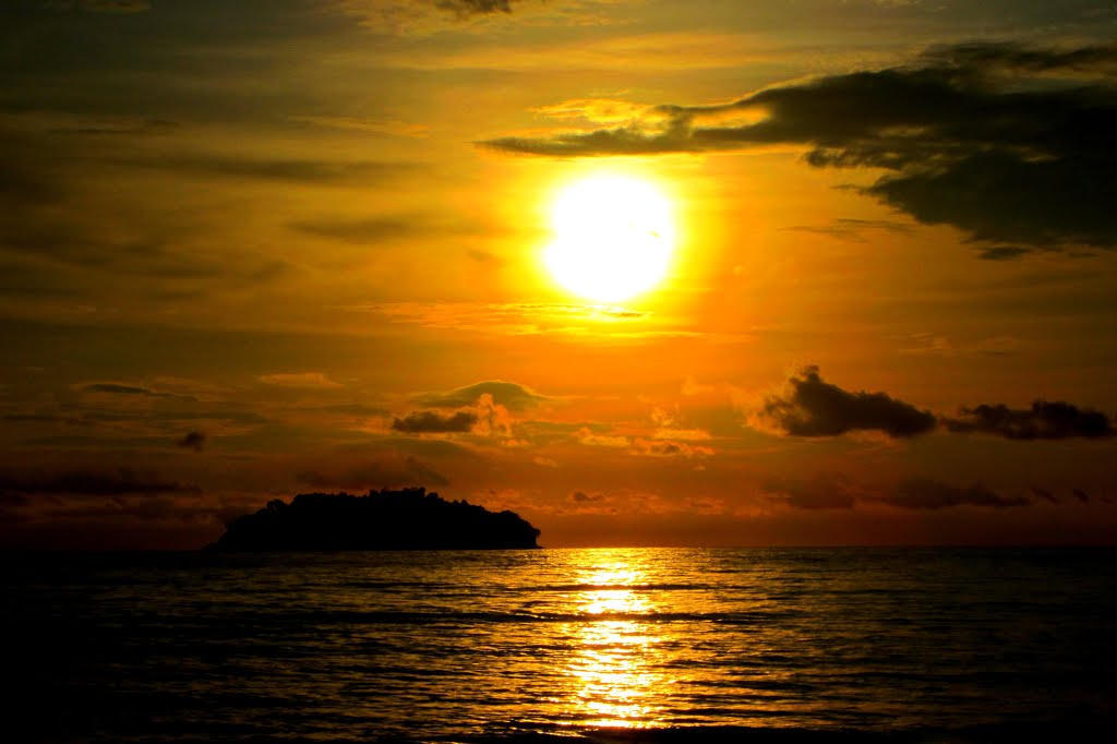 Couché de soleil (Ko Chang) by lolo92