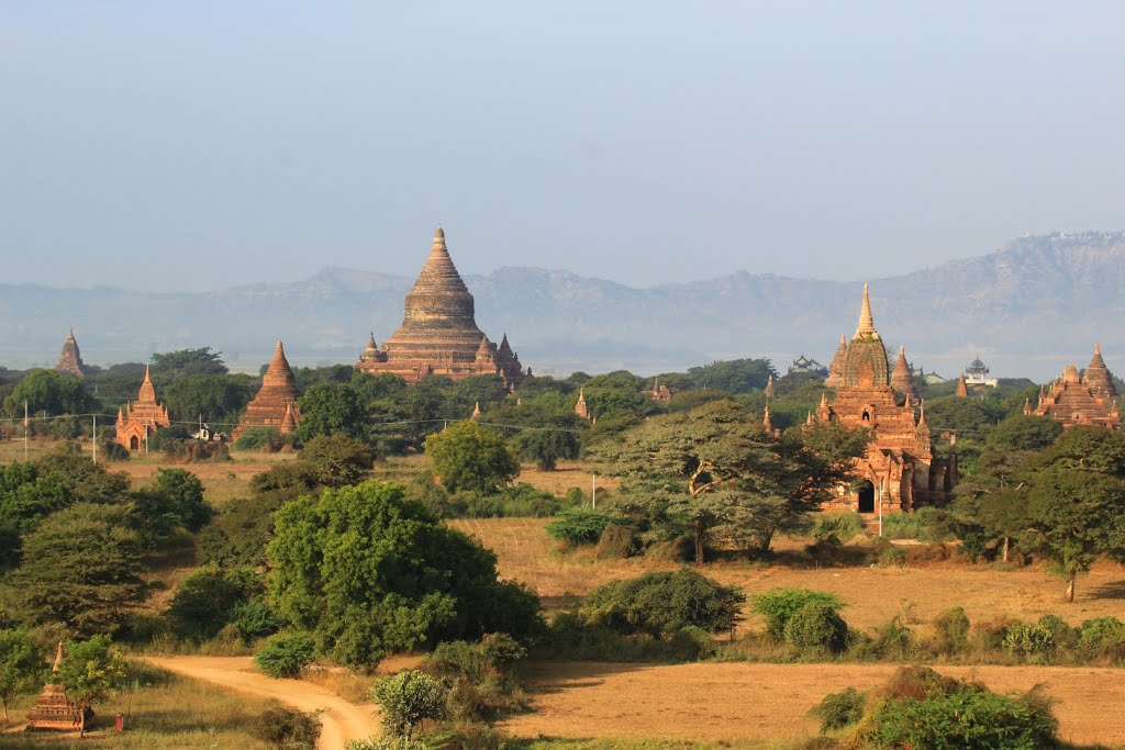 Shwesandaw , Bagan View , ชเวซันดอว์ , พุกาม by sarthit medhasith Su…