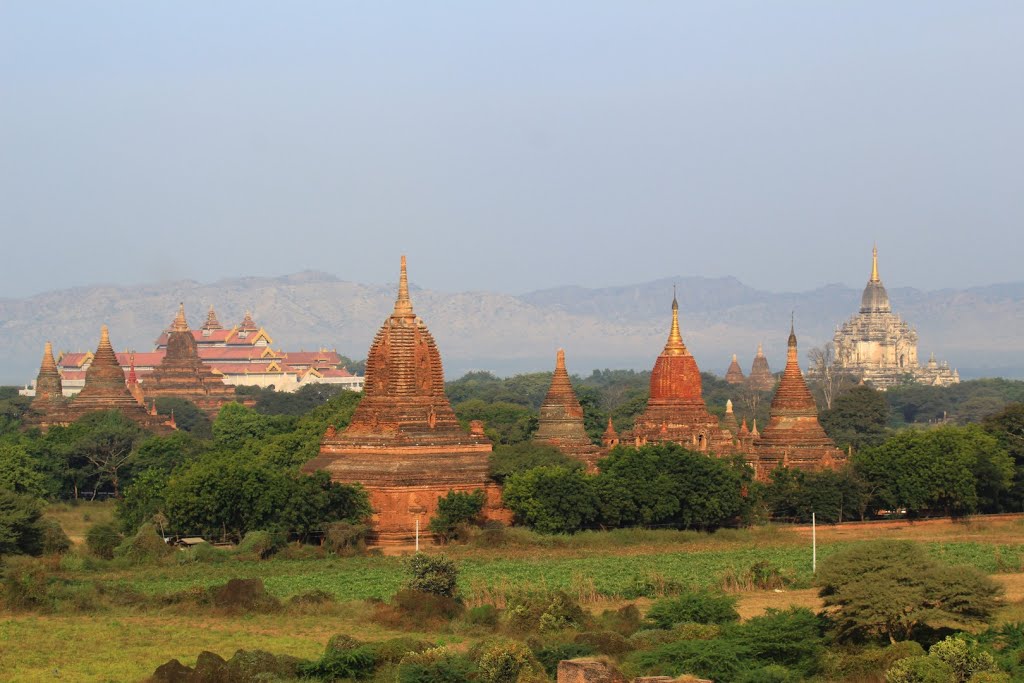 Shwesandaw , Bagan View , ชเวซันดอว์ , พุกาม by sarthit medhasith Su…