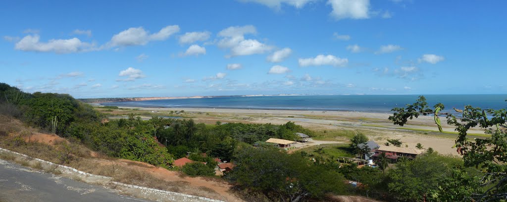 O PARAÍSO NÃO É TÃO DISTANTE. PRAIA DE PONTA GROSSA - CERÁ by ARAGÃO