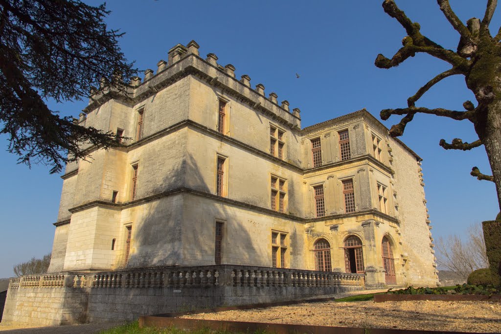 Le château Renaissance à Bourdeilles. by Bernard Chollet-Rica…