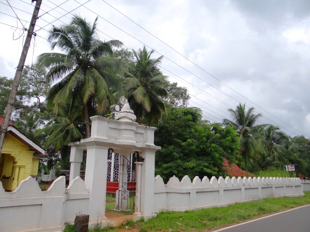 Ananda Maha Viharaya by Senanayaka Bandara