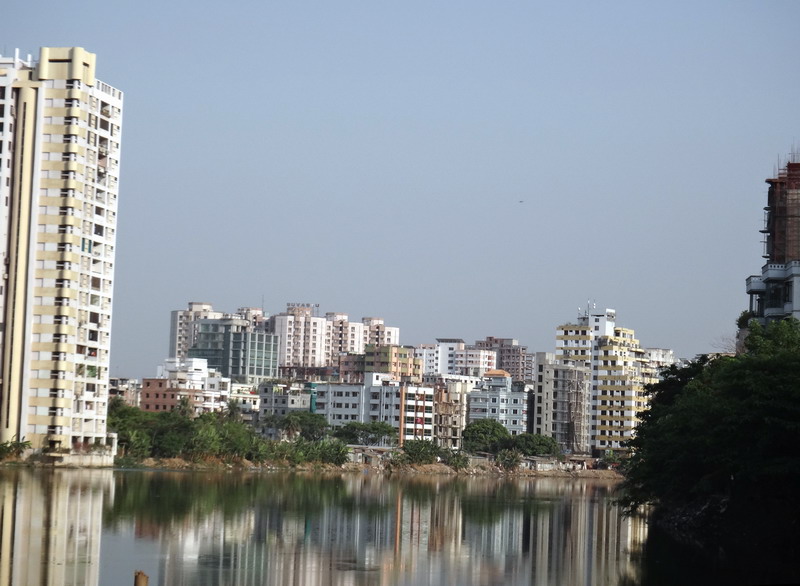 Badda view across Gulshan lake, Dhaka 23/4/2014 by Ershad Ahmed