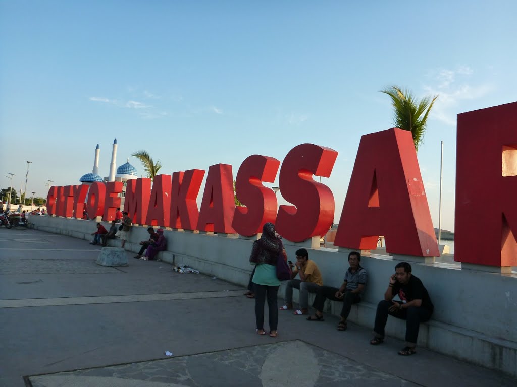 Makassar, Makassar City, South Sulawesi, Indonesia by sarthit medhasith Su…