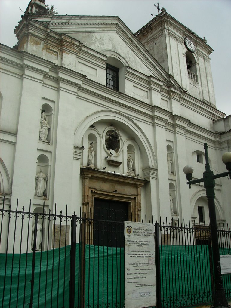 Iglesia San Ignacio by Manuel Rivero