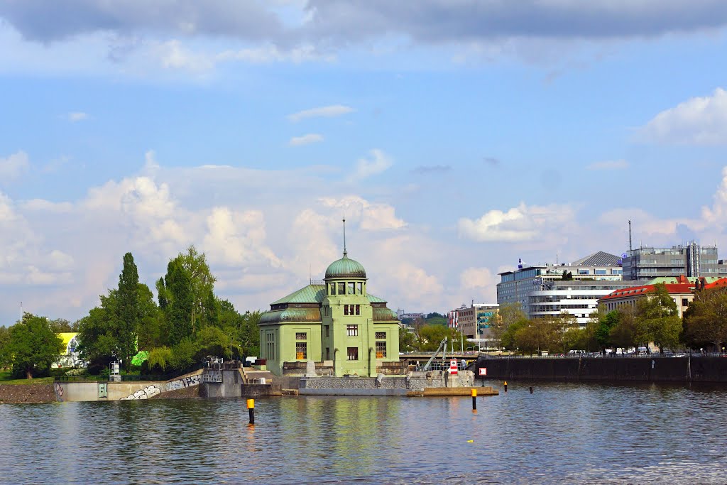 Štvanice island on Vltava by Andrey Sulitskiy