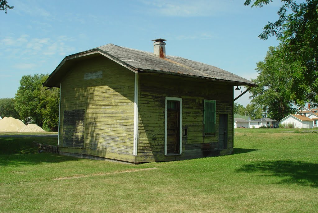 Former CMStP&P railroad depot at Durand, Illinois by illinichip