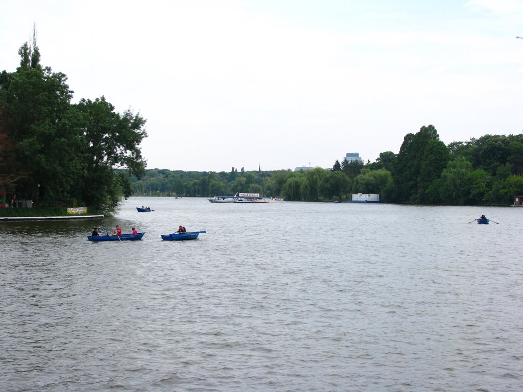 Herastrau lake by eminbk