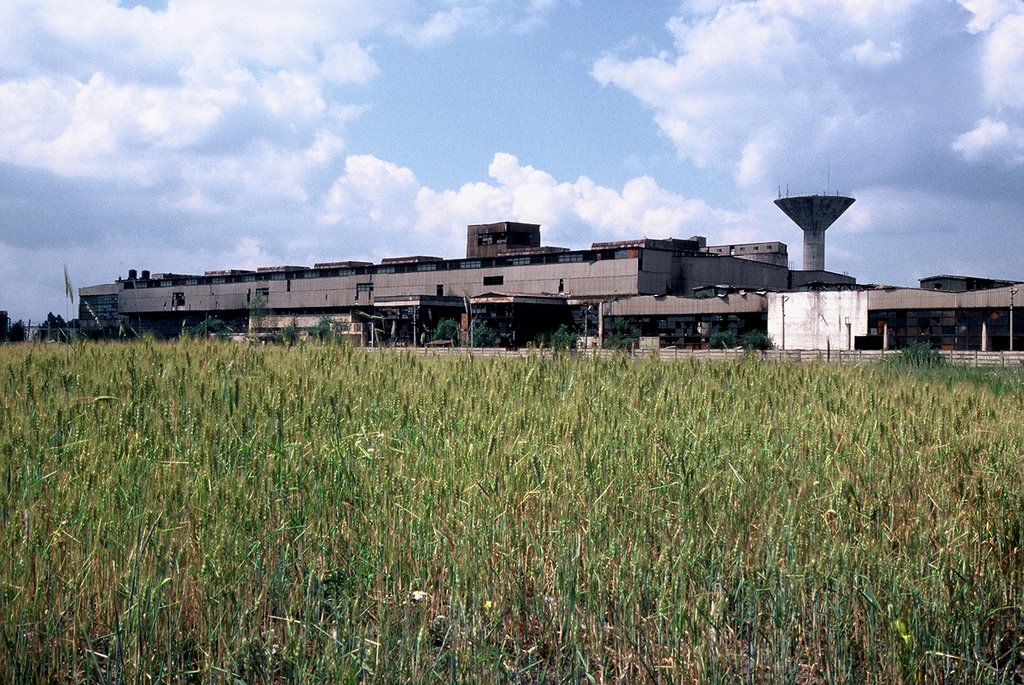 Crap factory in Georgheni by Tomek Wiazowski