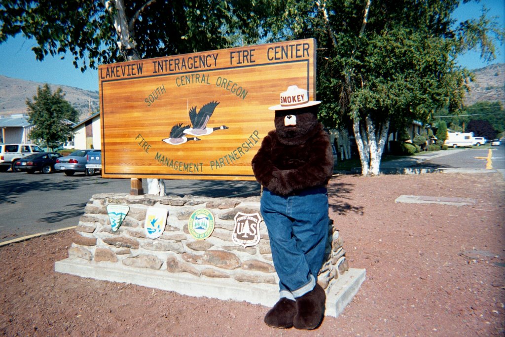 Smokey Bear visiting the Lakview Interagency Coordination Center by Bruce Amsbary