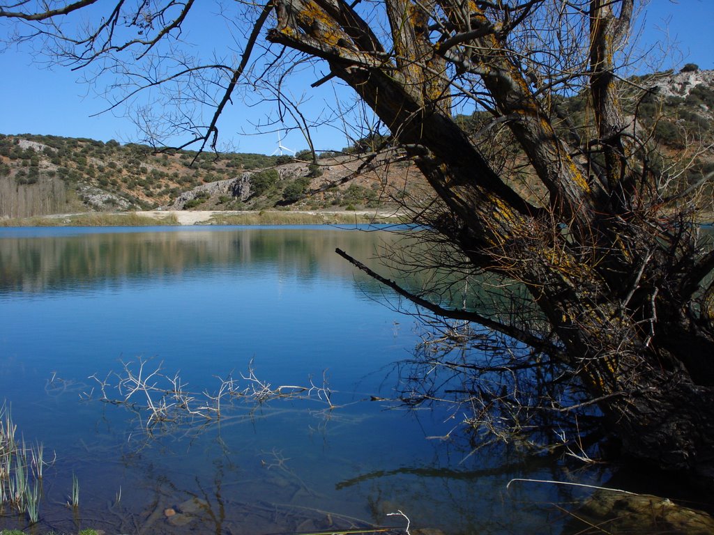 Laguna del Arquillo by indiogomez