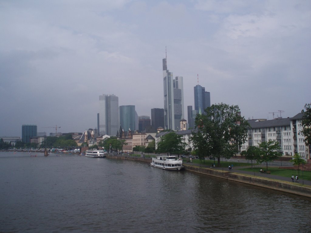 FRANKFURT,GERMANY by luismiac