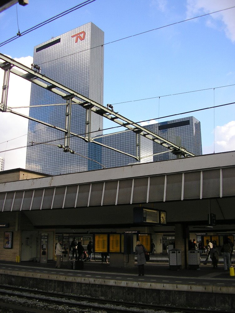 Delftse Poort, Rotterdam by Rick Bakker