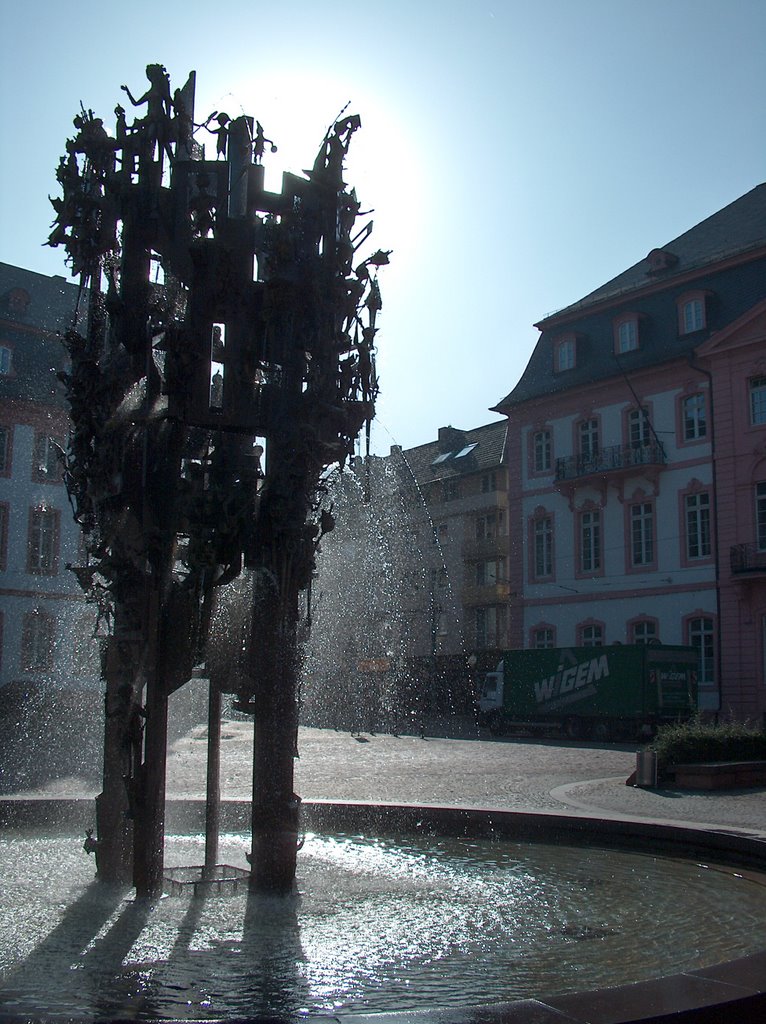 Mainz,Schillerplatz by Gabriel Màñez