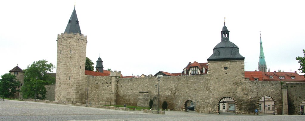 Hospital- und Rabenturm, Inneres Frauentor by Bernd Lath Berlin