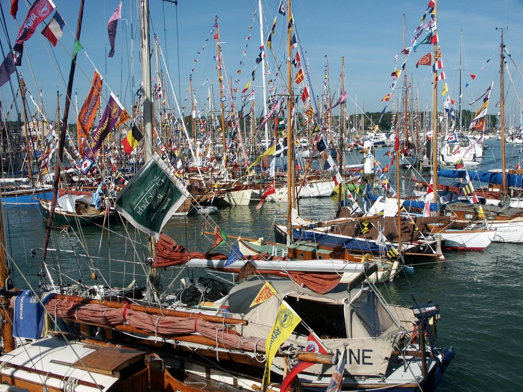 Yarmouth and Bunting by Oliver Vass