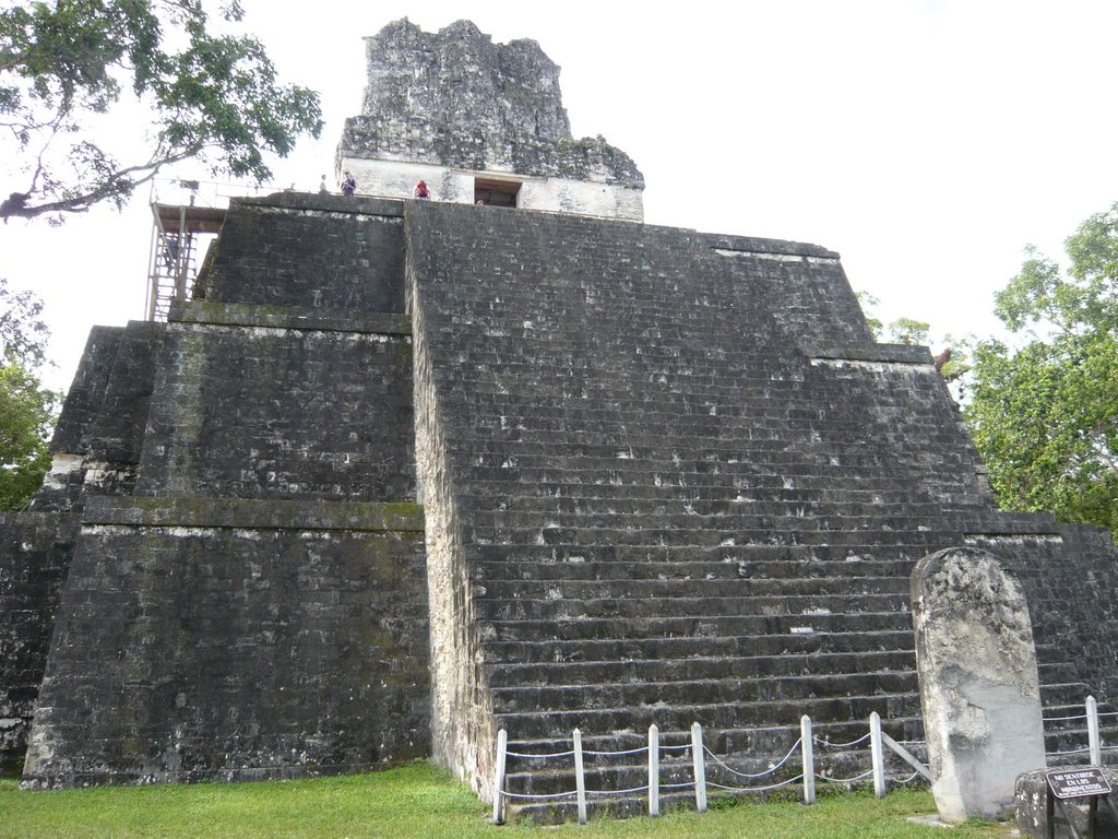 Mayan Ruins by troyopost