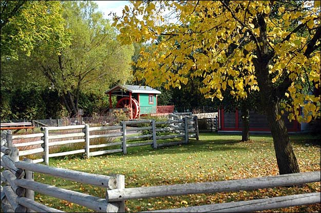 Assiniboine Park Zoo by Stan Milosevic