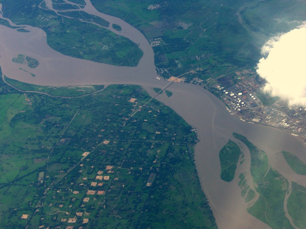 Barrancabermeja. otra vista aerea by jforero