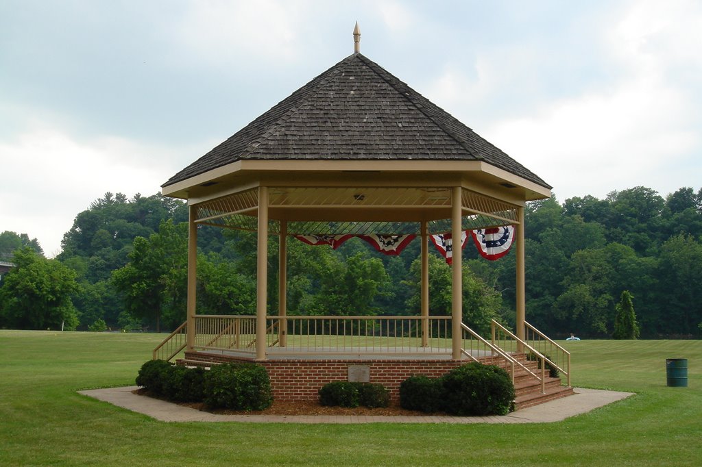 Bisset Park Gazebo by DieselDucy