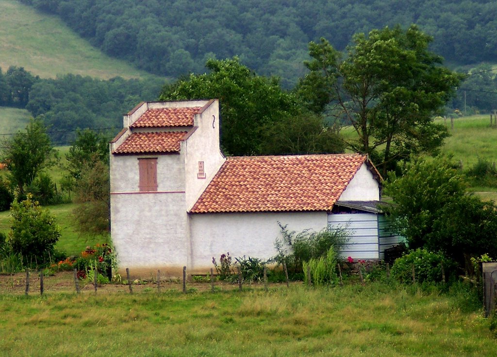 SALLES - la Boujassié by Jean THIERS