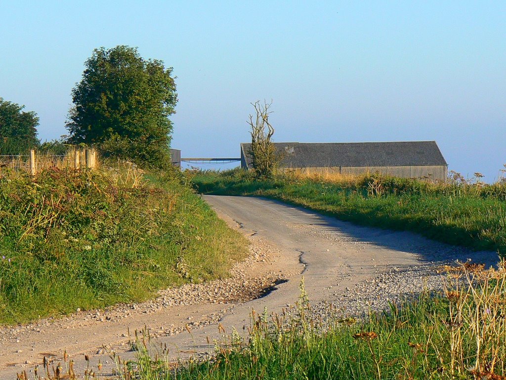 Reeves Farm, near Bratton (north) by Brian B16