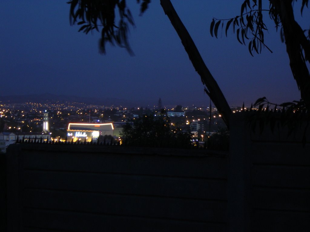 Vista de Noche de Quilpue desde la Casa by Felipe Avila Cortés