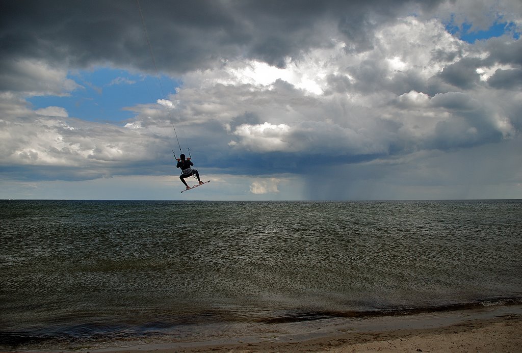 Rewa Kitesurfing by Wlodzimierz Poznansk…