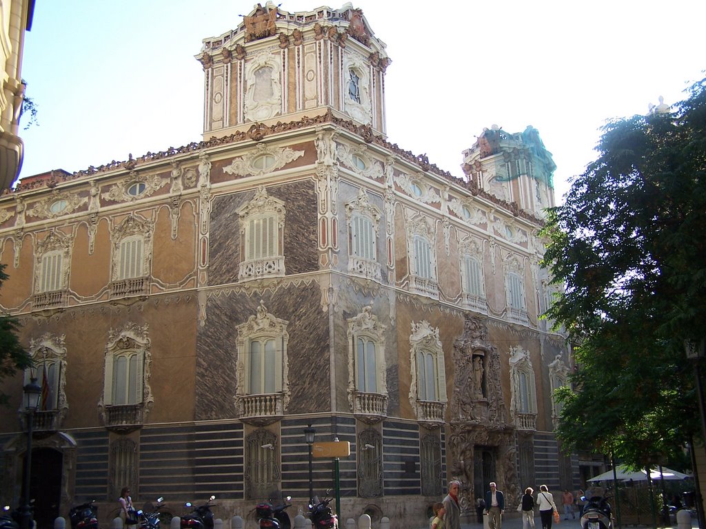 Museo Nacional de la Cerámica by Jesus Mº Etayo