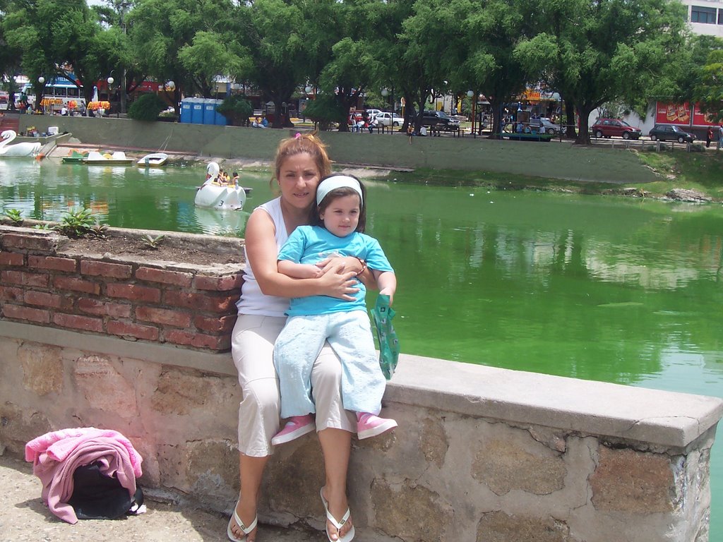 En villa carlos paz mi hija desi y yo! que recuerdos! by alejajandralcuesta