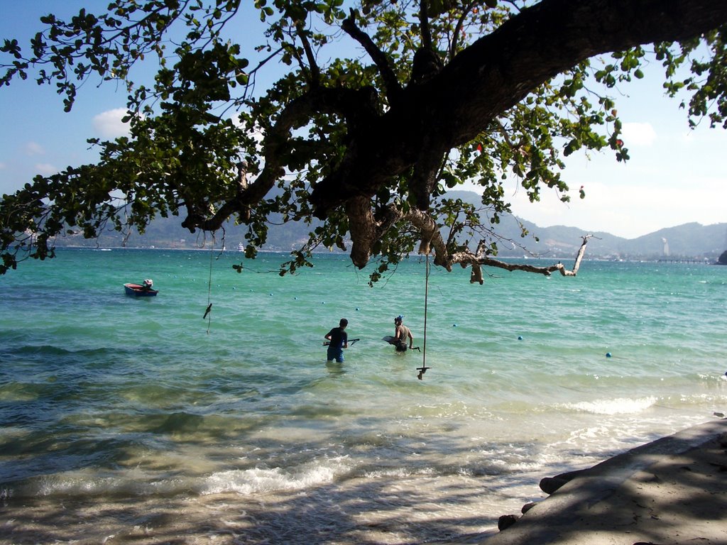 Tri-Trang Beach by konareva