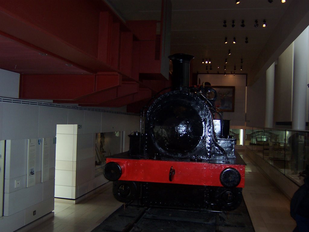 Train at Edinburgh Museum by Tharnton345