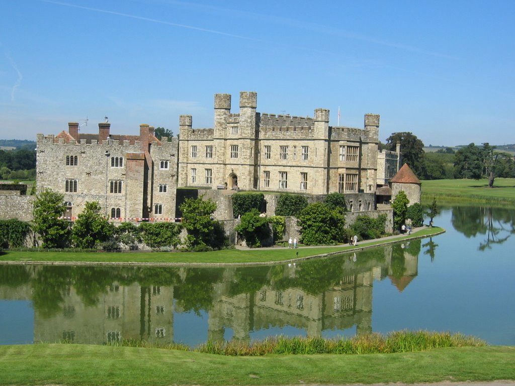 Leeds Castle by Mark Lanyon