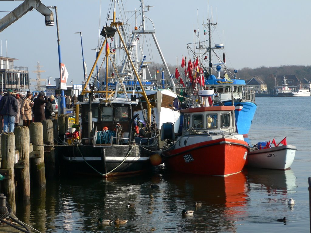 Im Hafen von Travemünde by Rudy Ke-duen