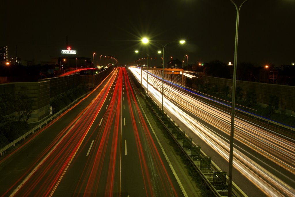 The Bayshore Route of Shuto Expressway by tomoya.hashimoto