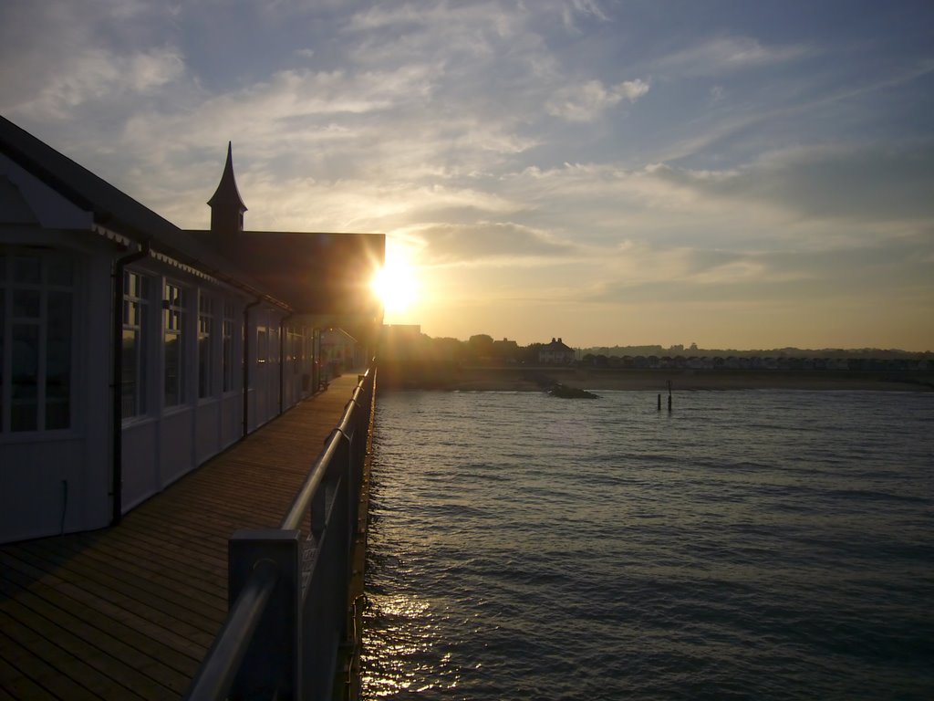 Southwold Pier by martinlucas