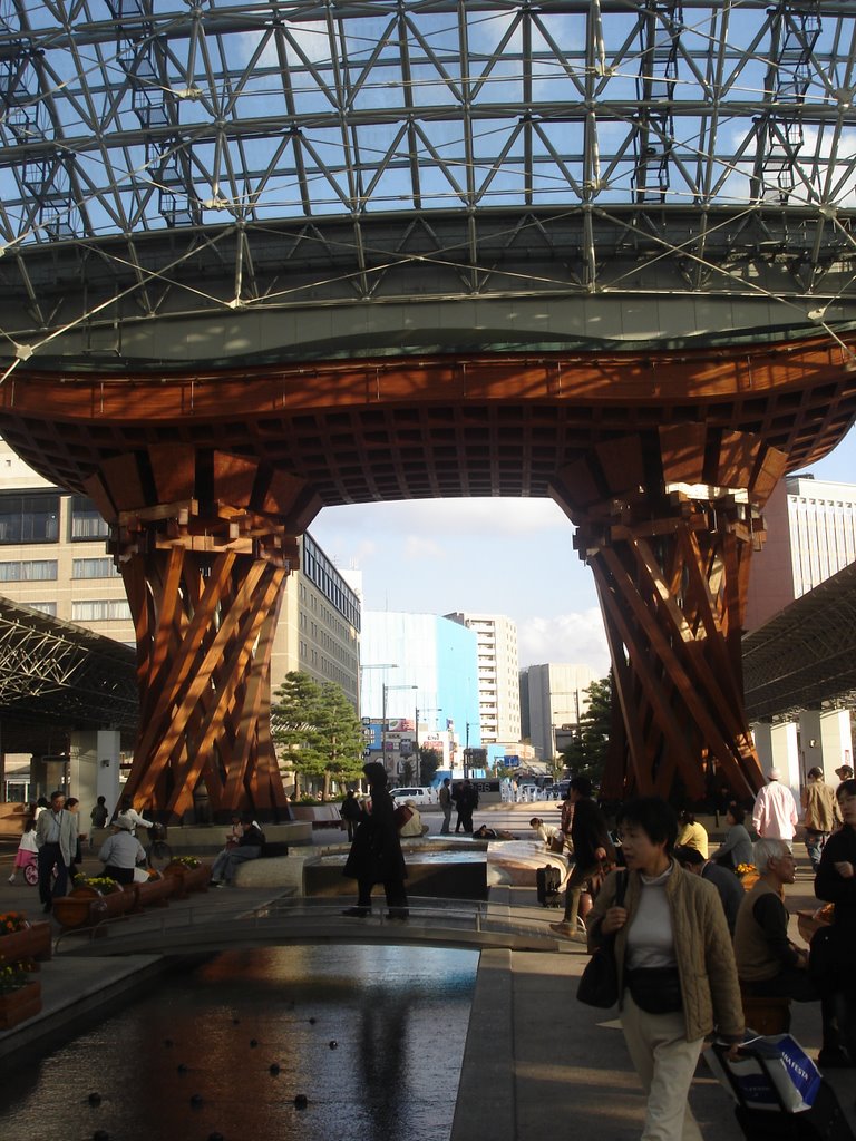 Kanazawa Bahnhof by s-roepke