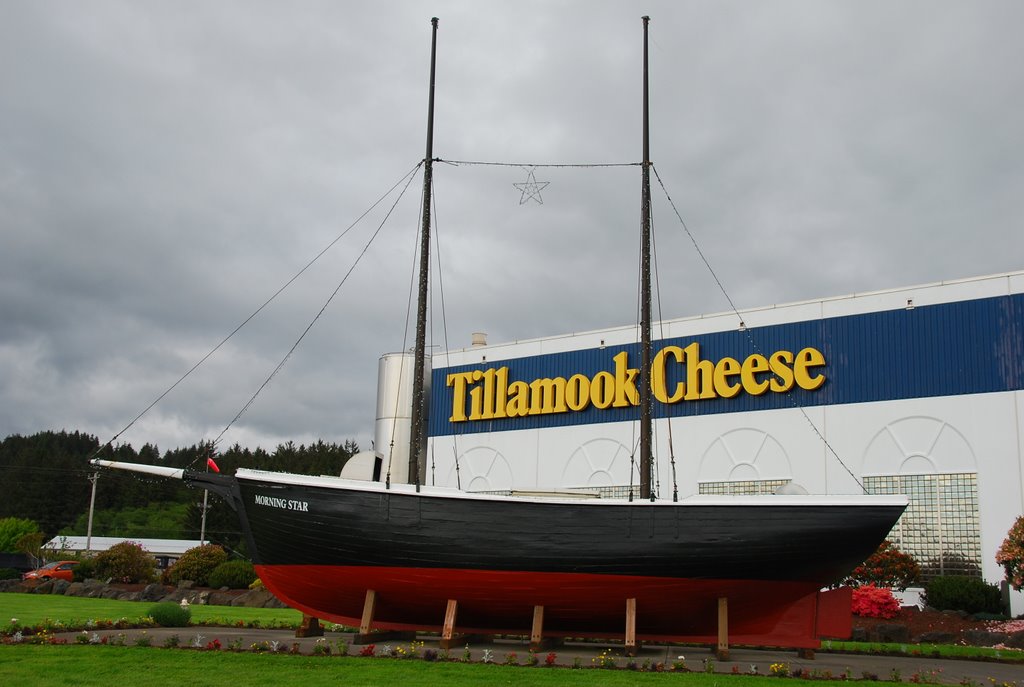 Tillamook Cheese Factory by Lai, Yi-lin