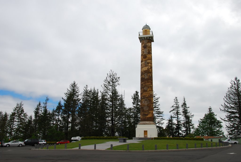 Astoria Column by Lai, Yi-lin