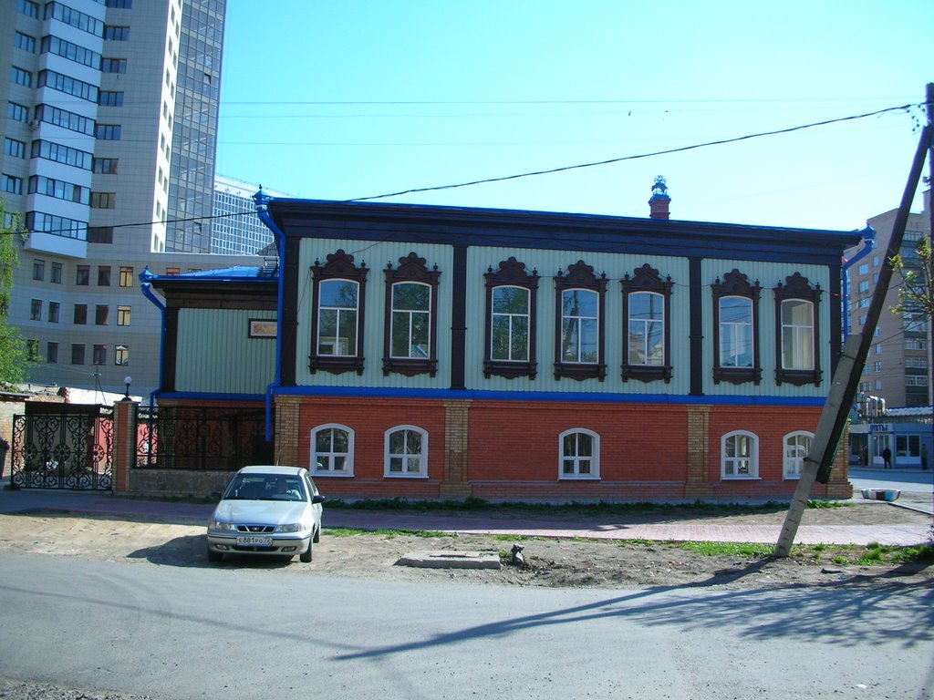 Historical House the End of th XIX Century. May 2008 by Romualdas_arm